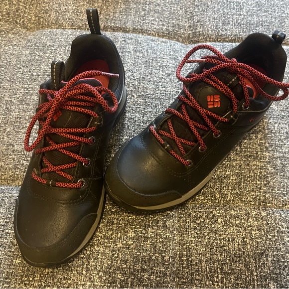 Columbia Fire Venture Waterproof Ladies shoes Black sz6 - Picture 2 of 11